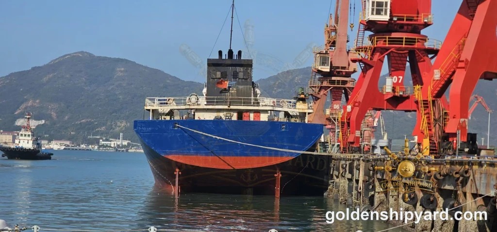 816 TEU Container Vessel (2018) — In Stock — photo 1
