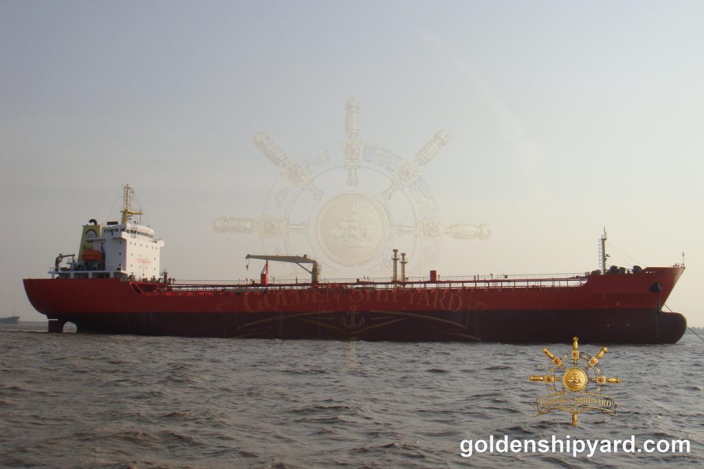 18,000 DWT Oil / Product Tanker (2011) — In Stock